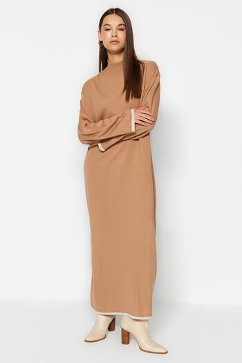 Trendyol Modest Μπεζ φόρεμα άνετο μακρύ πλεκτό TCTAW24EB00032