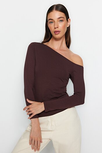 Trendyol Collection Brown Boat Neck Off Shoulder Gathered Fitted Cotton Stretchy Knitted Blouse TWOAW24BZ00107