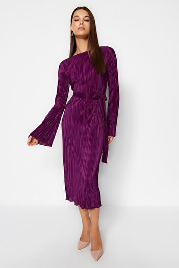 Trendyol Collection Μωβ Premium Pleat Fabric Flare μανίκι Λεπτομερές μίντι πλεκτό φόρεμα A-Line TWOAW24EL00125