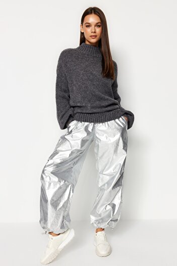 Trendyol Collection Anthrazit Weich Strukturierter Dicker Rundhals Strickpullover TWOAW24KZ00290