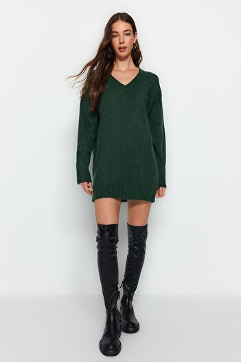 Trendyol Collection Grünes Mini-Strickkleid mit breiter Passform – Soft Texture TWOAW24EL00086