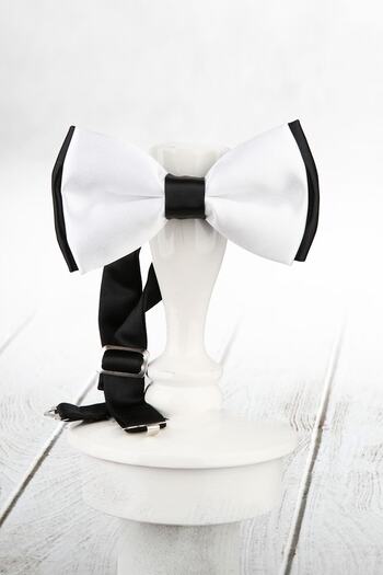 Kravatkolik Men's White - Black Color Satin Bow Tie Sp55