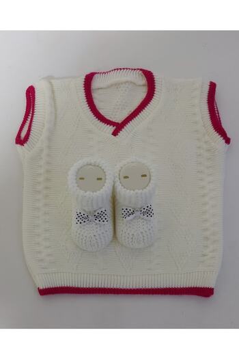 SİNAY TRİKO Baby Girl White Acrylic Sweater with Booties