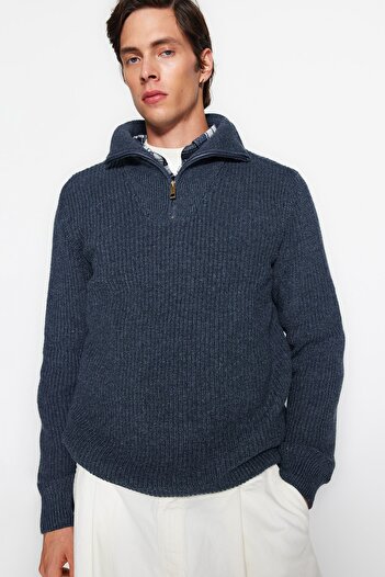 Trendyol Collection Πλεκτό πουλόβερ Indigo με ζιβάγκο - μαλλί, με φερμουάρ, κανονική εφαρμογή TMNAW22KZ0347