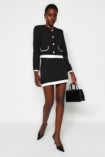 Trendyol Collection Black Crop Buttoned Woven Jacket TWOAW24CE00027