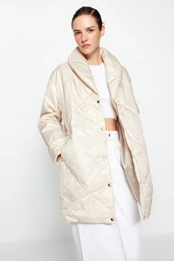 Trendyol Collection Beige Oversize Quilted Silhouette Inflatable Coat