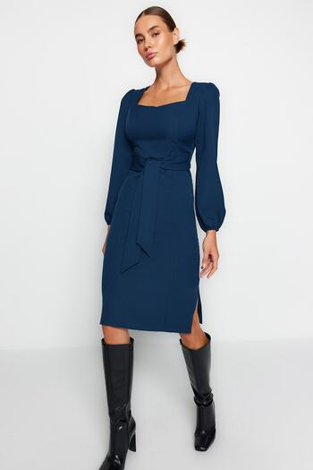 Trendyol Collection Μίντι υφαντό φόρεμα Body Wrap με βενζίνη με ζώνη TWOAW23EL00895