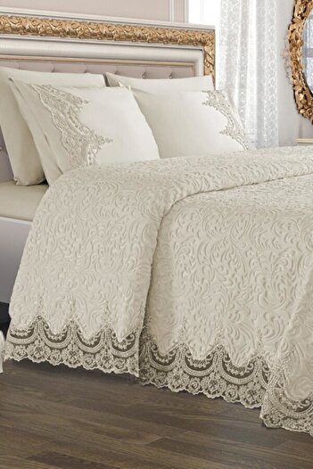 GOLDEN HOME Cream Double Blanket Set - Banu Laced (with Lace)