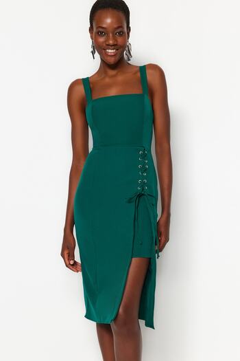 Trendyol Collection Rochie midi verde cu detaliu cu ochi - guler pătrat și fustă creion cu fantă TWOSS19EL0079