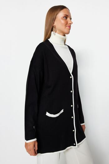 Trendyol Modest Black Color Blocked Pearl Buttoned Knitwear Cardigan TCTAW24TH00066