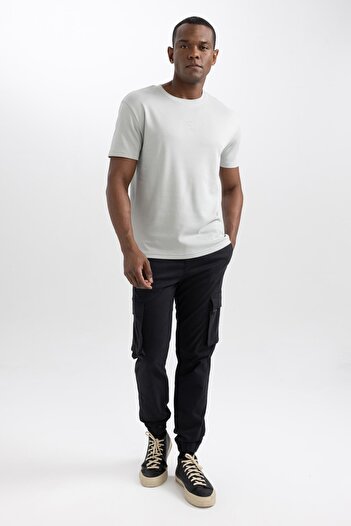 DeFacto Tričko Regular Fit Crew Neck s krátkým rukávem A6869ax23au