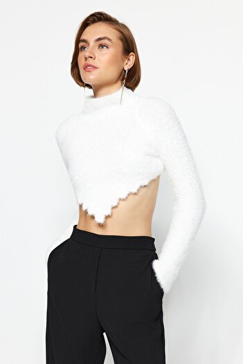 Trendyol Collection Ecru Crop Feather/Beard Thread Asymmetrical Knitwear Sweater TWOAW24KZ01009