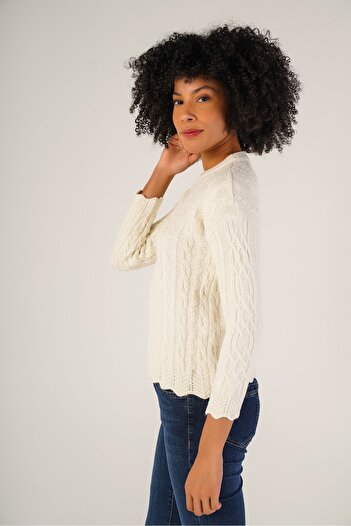 Trist Star Bone Women's Hair Running Crew Neck Wool Sweater