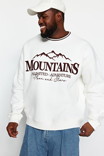 Trendyol Collection Φούτερ εκρού κεντημένο oversize - Crew Neck, μαλακό βαμβάκι, συν μέγεθος TMNAW24AO00022