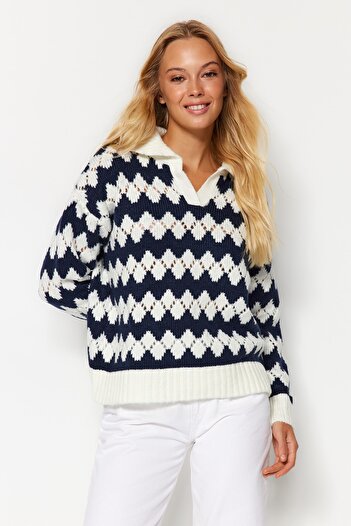 Trendyol Collection Pulover tricotat ecru cu gât polo - textura moale, ajurat/perforat TWOAW24KZ00760