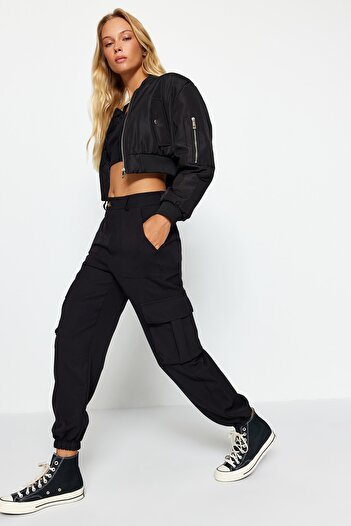 Trendyol Collection Black Cargo Pocket Woven Fabric Trousers Twoaw24Pl00234