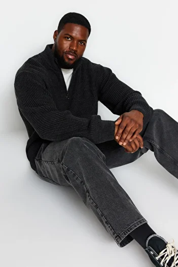 Trendyol Collection Plus Size Anthracite Knitwear Sweater - Zippered, Regular Fit TMNAW24AN00008