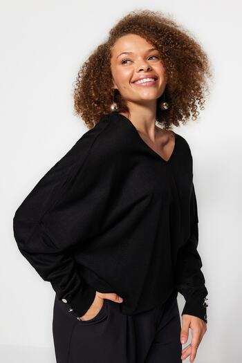 Trendyol Curve Sweter z dzianiny w kolorze czarnym z tyłu TBBAW24AN00026