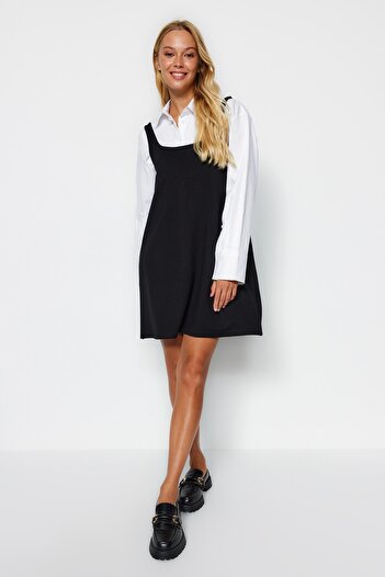 Trendyol Collection Black Gilet Skater/West Open Pletené šaty TWOAW24EL00245