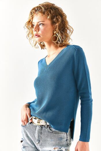 Olalook Women's Indigo V-Neck Side Slit Soft Textured Knitwear Pullover KZK-19000613