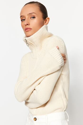 Trendyol Collection Stand Collar Zippered Snap Knitwear Body - TWOAW24BD00025