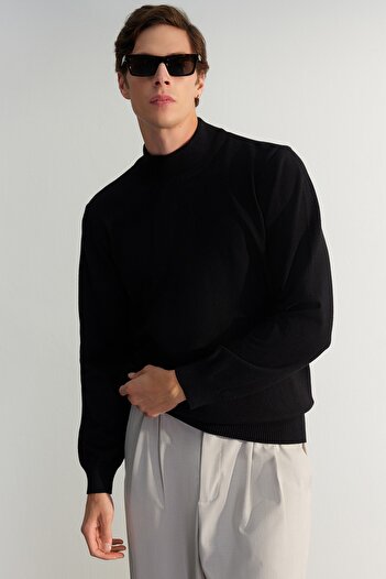 Trendyol Collection Black Regular Fit Couple/Double Half Turtleneck Soft Limited Edition Basic Sweater Tmnaw24Kz00055