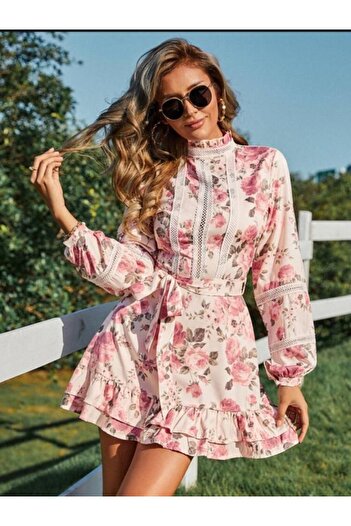 1Moda1Tarz Kadın Pembe Hakim Yaka Çiçek Desen Dantel Detaylı Kuşaklı Midi Elbise