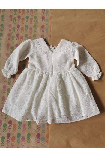 Little Coco Λεπτομερές μακρυμάνικο λευκό κοριτσίστικο φόρεμα με γιακά από ύφασμα Scallop