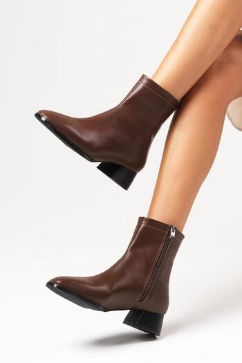 Mio Gusto Tori Brown Thin Fur Lined Side Zipper Blunt Toe Women's Heeled Boots