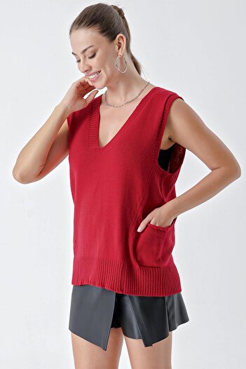 CHUBA Red Knitwear Sweater - V-neck, Comfortable Fit, Double Pocket, Asymmetric Stitching Detail 24W118