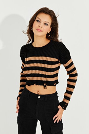 Cool & Sexy Pulover crop rupt cu dungi negre-camilă pentru femei SF2200