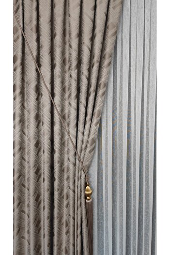 Yuka Milky Brown Tone Geometric Denli Semi-Shiny Jacquard Tight Pleated Jacob