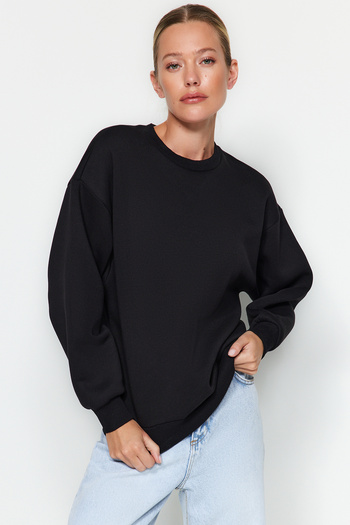 Trendyol Collection Černá Silná vnitřní fleecová mikina Regular/Regular Fit Crew Neck Basic Pletená mikina TWOAW24SW00101