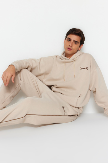 Trendyol Collection Trening bărbați cu glugă supradimensionată cu detaliu de broderie - TMNAW24EM00000