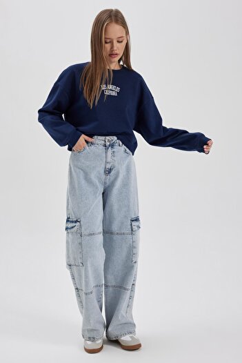 DeFacto Coool Oversize Wide Fit Crew Neck Nyomtatott vastag pulóver B2938ax23wn