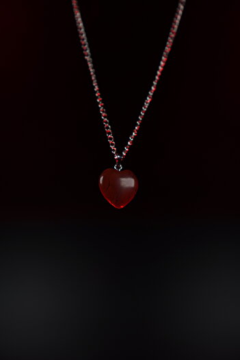 DOODLE Red Jasper Natural Stone Heart Cut Necklace