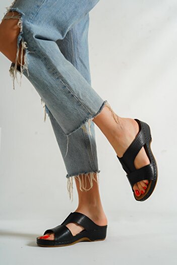 Capone Outfitters Capone Z0426 Black Women's Comfort Anatomic Slippers