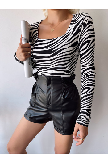 schlank Women's Ecru Zebra Pattern Square Collar Long Sleeve Viscose Blouse