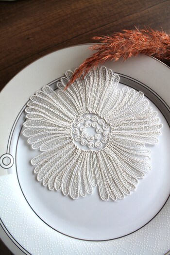 Emtory Home 6 Pieces Flower Fan Cream Gold Glitter Coaster & Cocktail Napkin