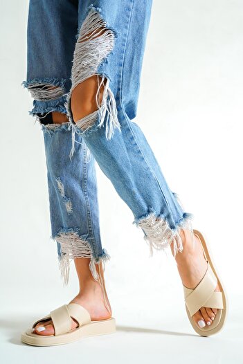 Capone Outfitters Capone Cross-Strapped Beige Women's Slippers