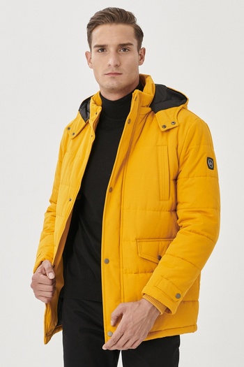 ALTINYILDIZ CLASSICS Erkek Sarı Standart Fit Normal Kesim Tam Astar Casual Kışlık Kapüşonlu Kaban