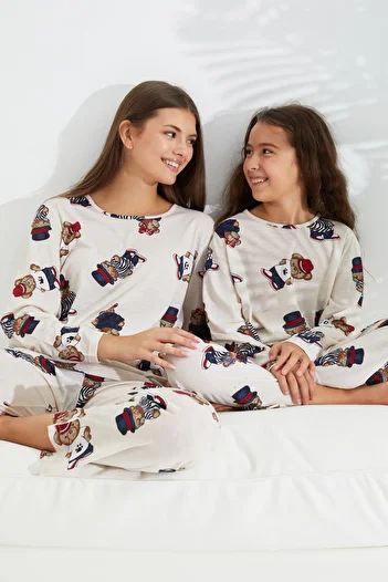 Siyah İnci Pajama Set with cream hat and teddy bear pattern
