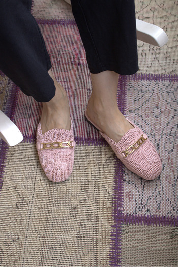 Haffhane Women's Chained Powder Pink Straw Slippers