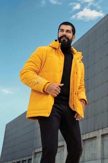 ALTINYILDIZ CLASSICS Erkek Sarı Standart Fit Normal Kesim Tam Astar Casual Kışlık Kapüşonlu Kaban