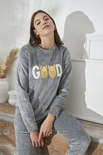 Sevim 15398 SET PIJAMASE BRODATE DIN catifea