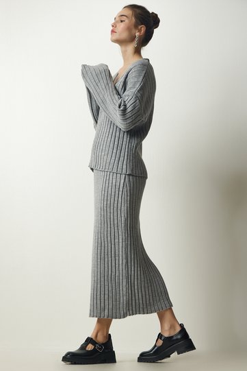 Women's Gray Ribbed Sweater Skirt Knitwear Set YY00188