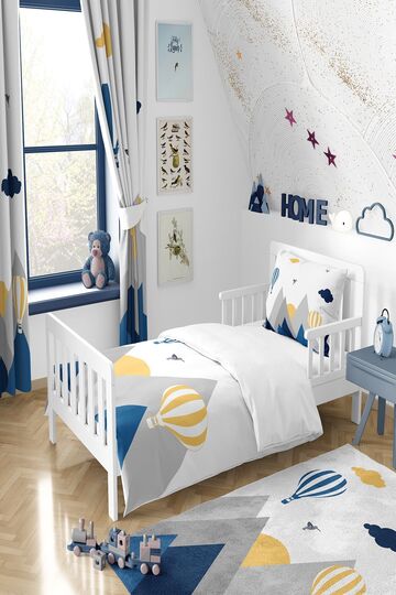 Blue Bird Valley Mountain Patterned Bedding Set
