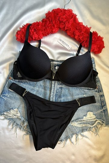 V Detailed Light Supported Soft Cup Bra Set Black