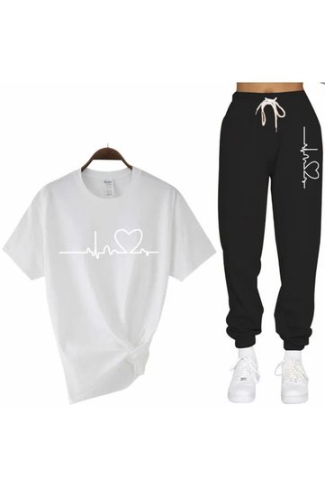 Special Production White Heartbeat Printed Short-Sleeve Summer Oversized Women's Tracksuit Set