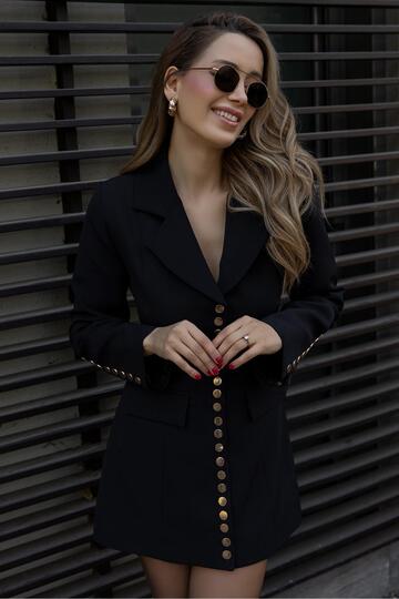 سترة نسائية طويلة بتصميم مفصل باللون الذهبي